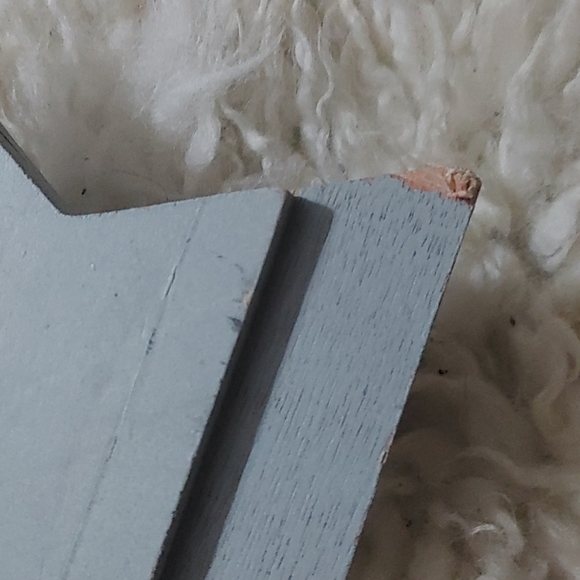 Rustic 'Love' arrow wall hanging - Picture 2 of 4